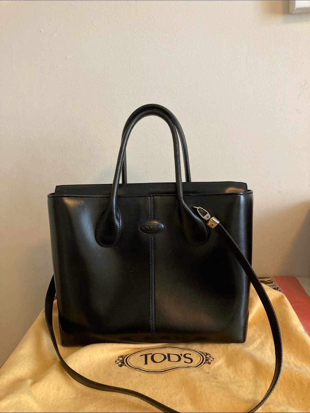 TOD'S Black Leather Top-Handle Satchel with Shoulder Strap